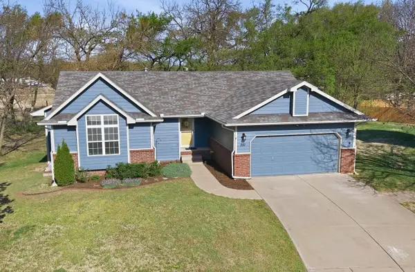 251 N Prairie Creek Ct, Kechi, KS 67067