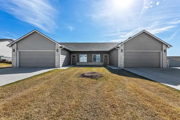 5200/5202 Honey Locust Cir, Bel Aire, KS 67226
