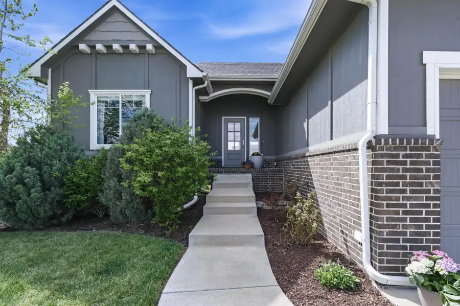 2801 N Woodridge St, Wichita, KS 67226 - #2