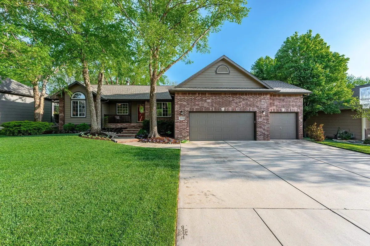 8416 W Shadow Lakes St, Wichita, KS 67205 - #1