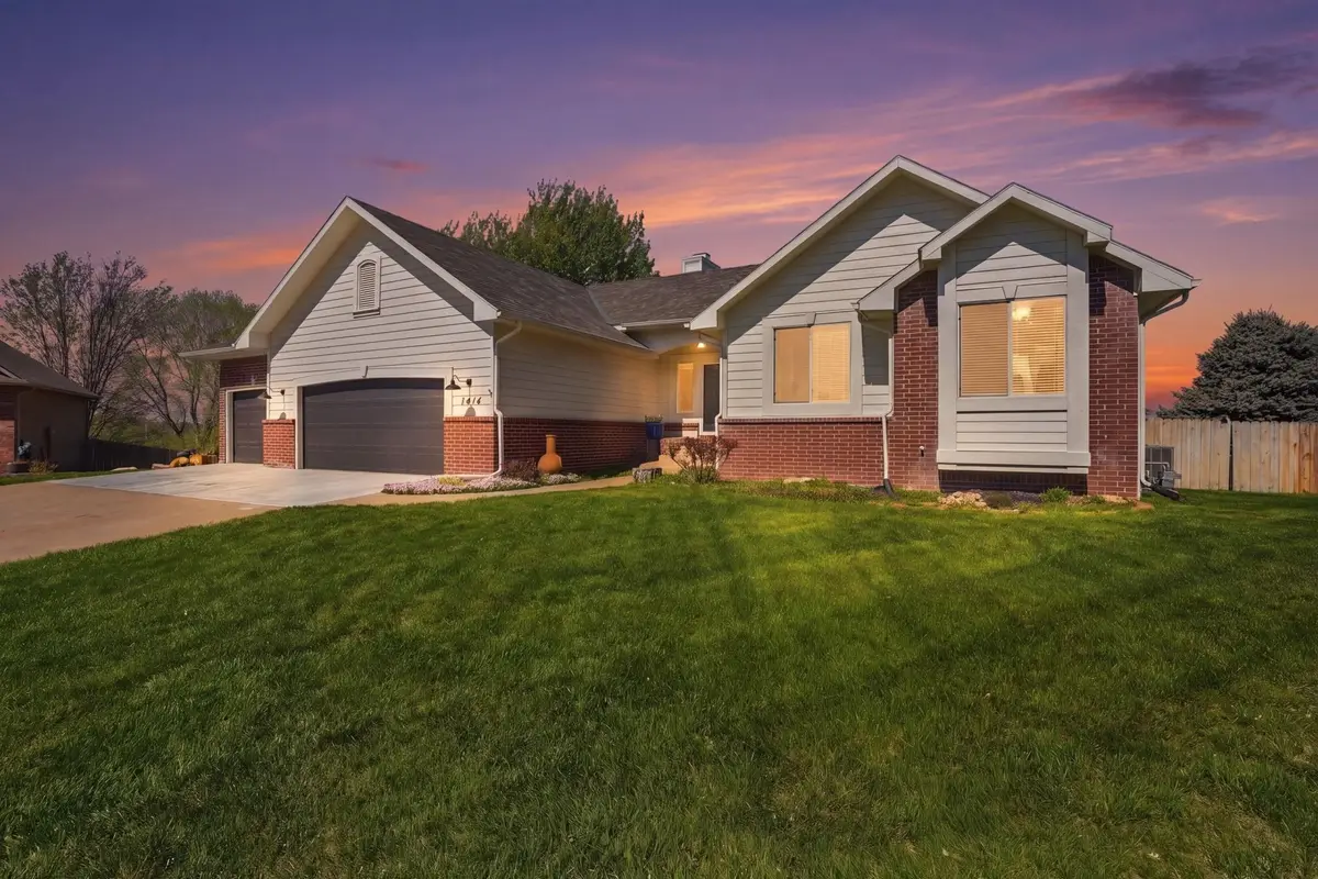 1414 Clubhouse Ct, Andover, KS 67002 - #1