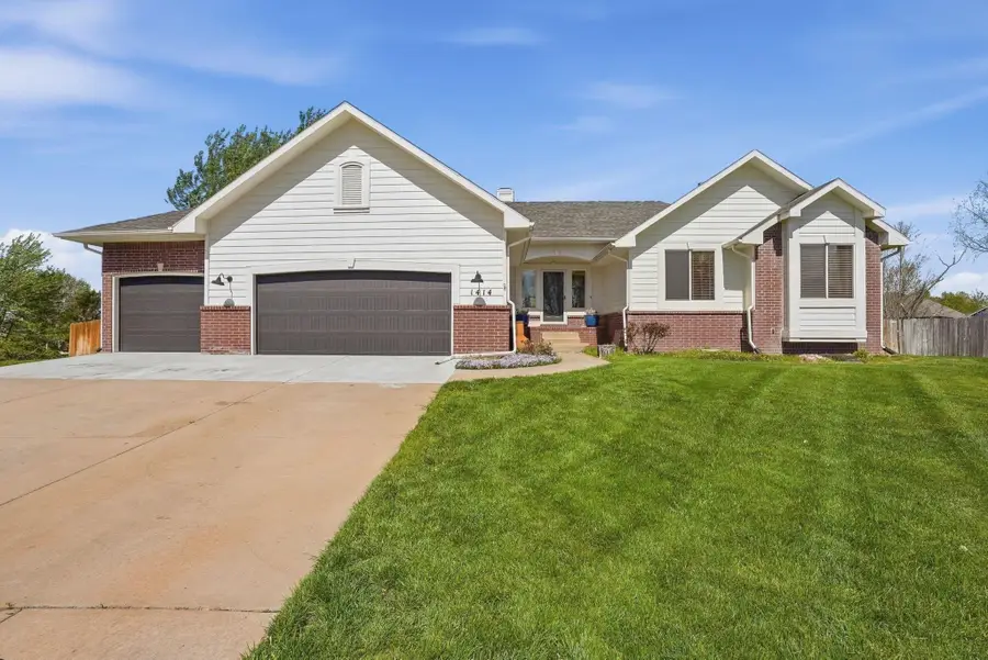 1414 Clubhouse Ct, Andover, KS 67002 - #2