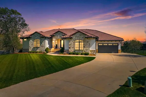 10721 E Crestwood Ct, Wichita, KS 67206