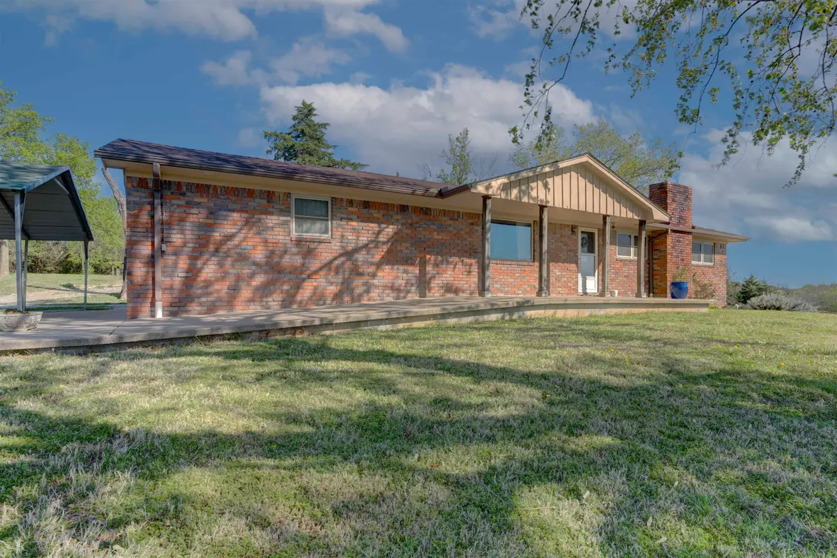 29750 93rd Ln, Arkansas City, KS 67005 - #1