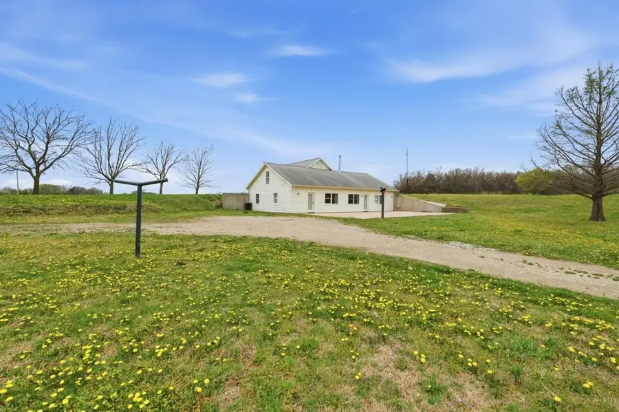 20955 SW Indianola Rd, Douglass, KS 67039 - #2