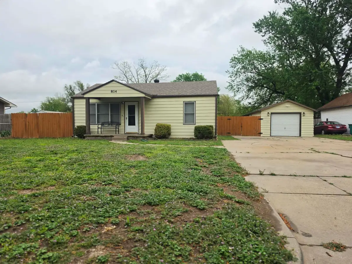 814 N Clara St, Wichita, KS 67212 - #1
