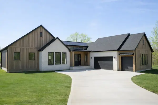 15120 E Peppertree Cir, Wichita, KS 67230