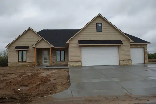 1627 Diamond Circle, Mulvane, KS 67110