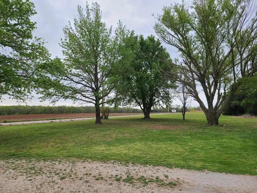 32331 51st Rd, Arkansas City, KS 67005 - #2