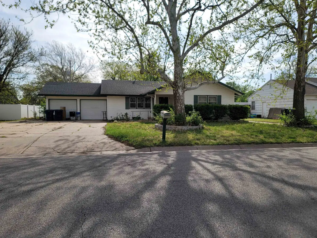 1208 Grandview Ave, Newton, KS 67114 - #1