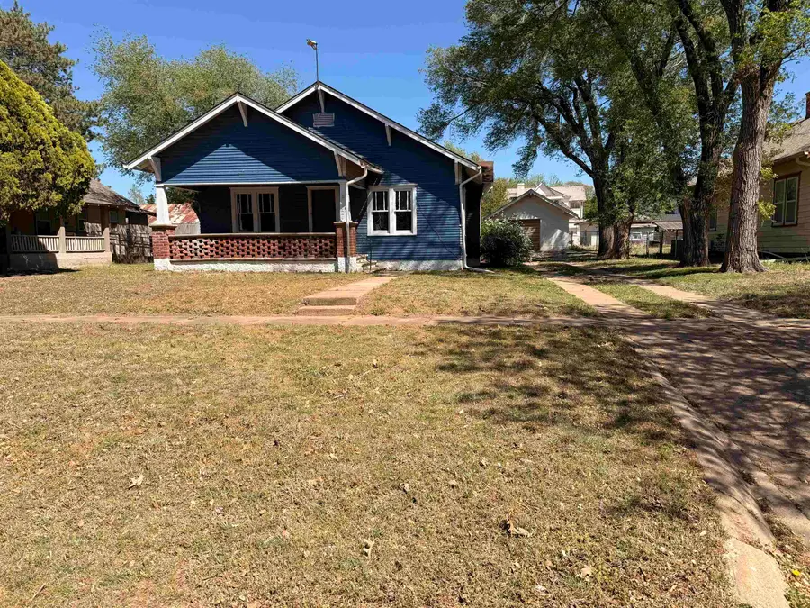 617 N Bluff Ave, Anthony, KS 67003 - #2