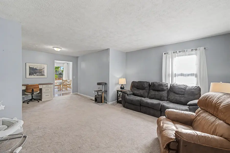 525 Fairview St, Salina, KS 67401 - #3