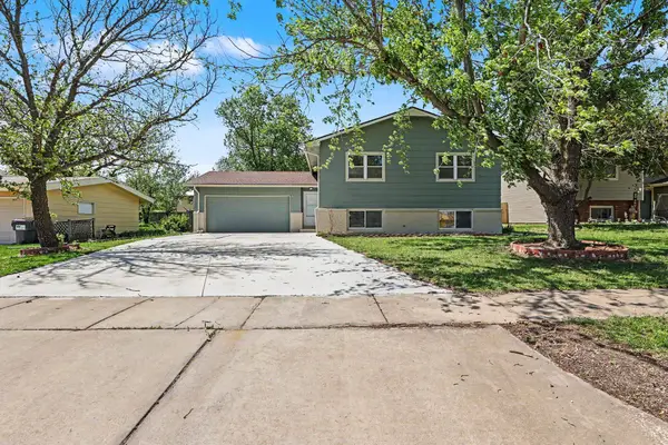 4051 Clarendon, Bel Aire, KS 67220