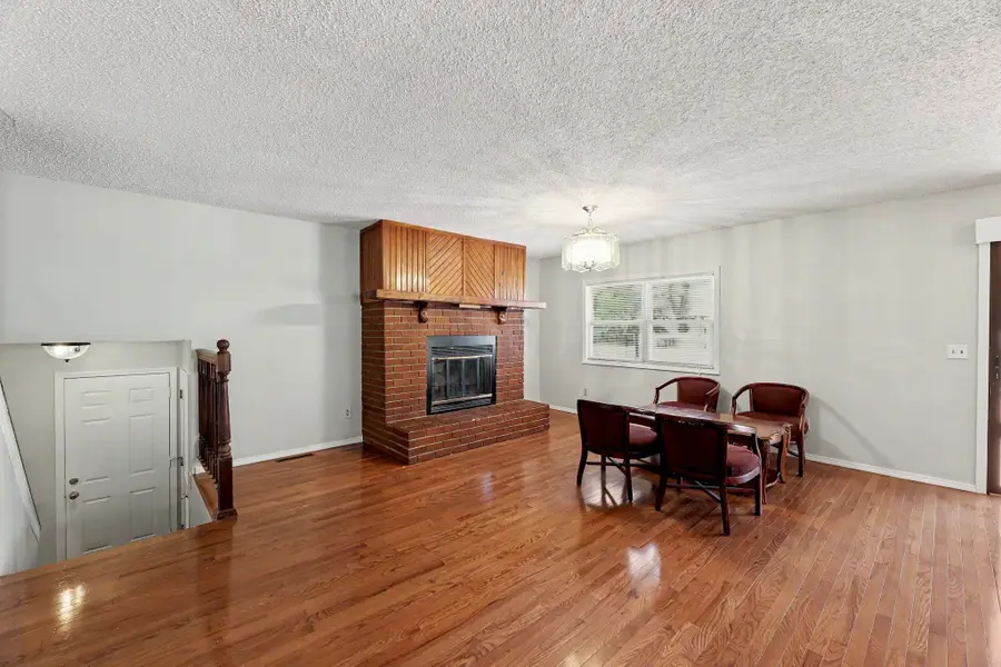 4051 Clarendon, Bel Aire, KS 67220 - #3