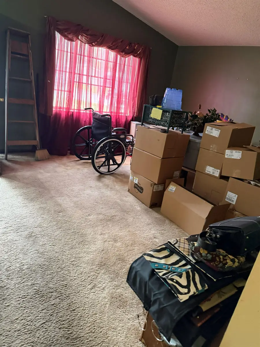 1507 Ann St, Winfield, KS 67156 - #3