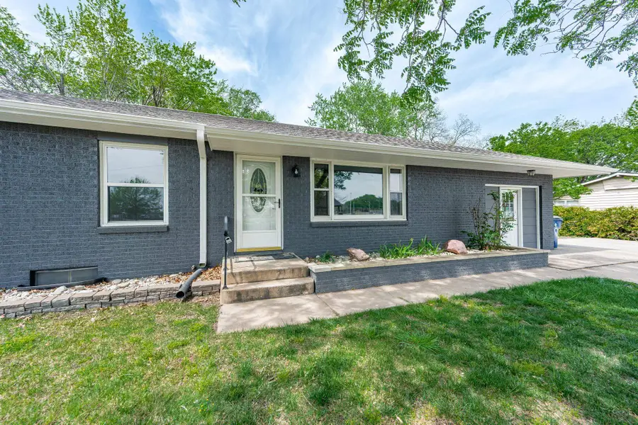 335 N Sherman St, Andale, KS 67001 - #2