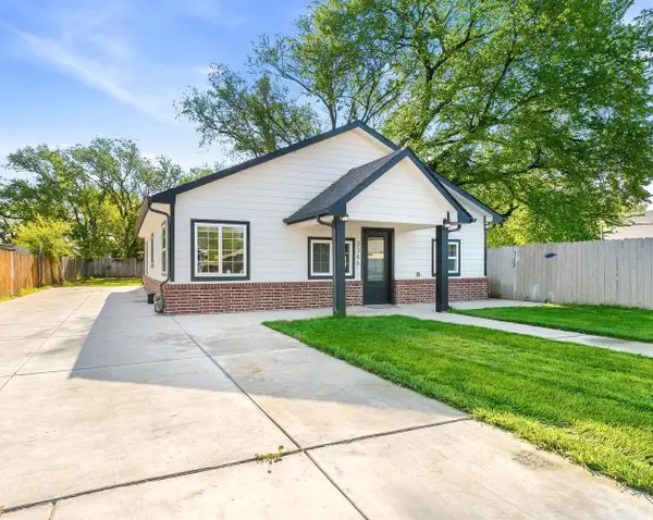3346 N Park Pl, Wichita, KS 67204