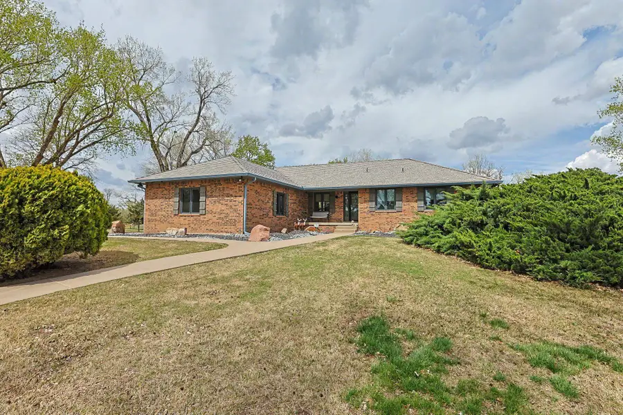 18600 N Willow Creek Dr, Attica, KS 68052 - #2