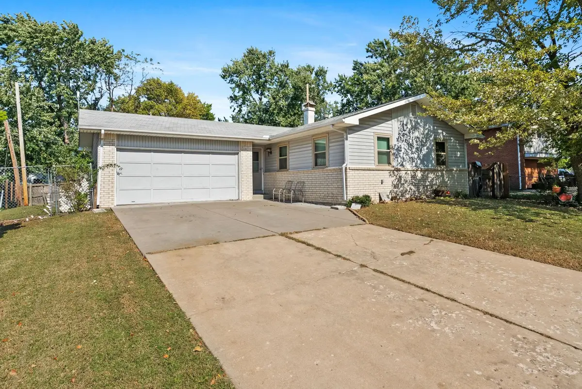 1908 E Evanston St, Park City, KS 67219 - #1