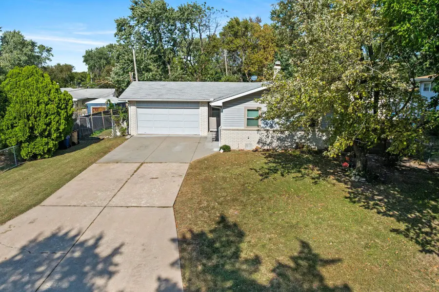 1908 E Evanston St, Park City, KS 67219 - #3