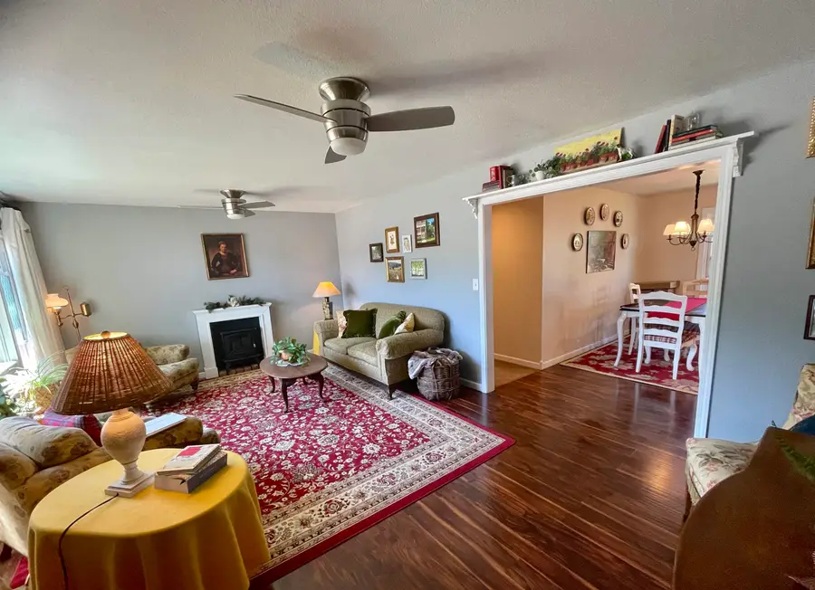 122 W Vine St., Argonia, KS 67004 - #2