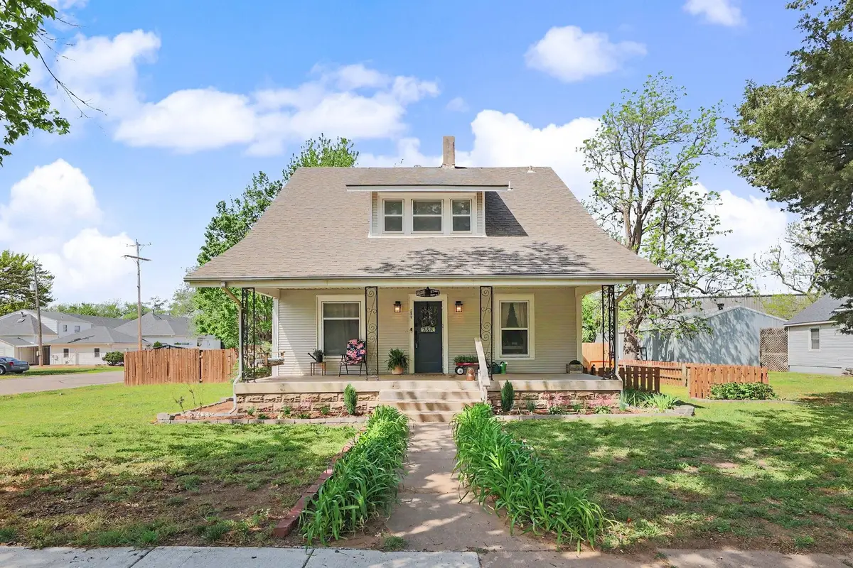 151 S Lee St, Clearwater, KS 67026 - #1