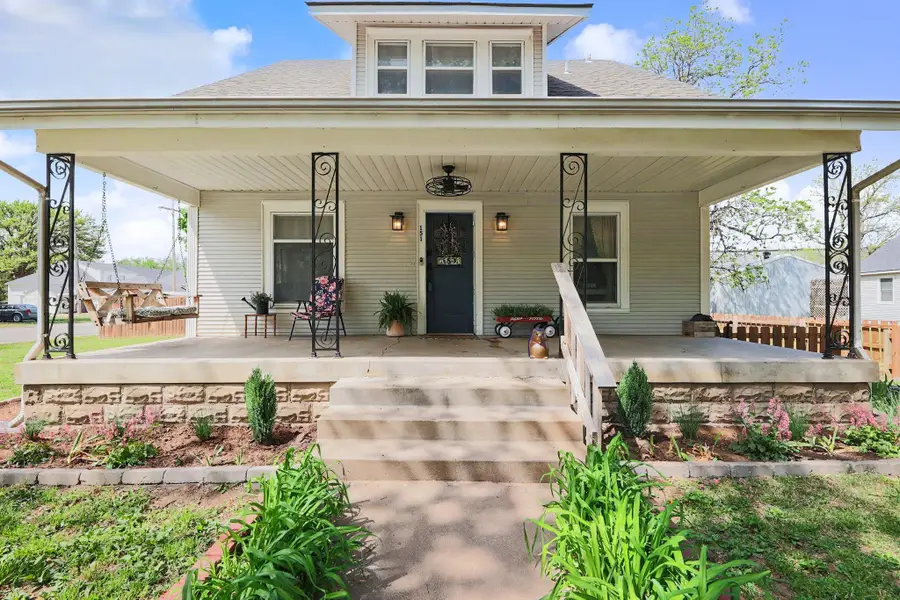 151 S Lee St, Clearwater, KS 67026 - #2