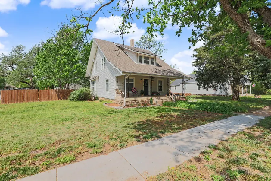 151 S Lee St, Clearwater, KS 67026 - #3