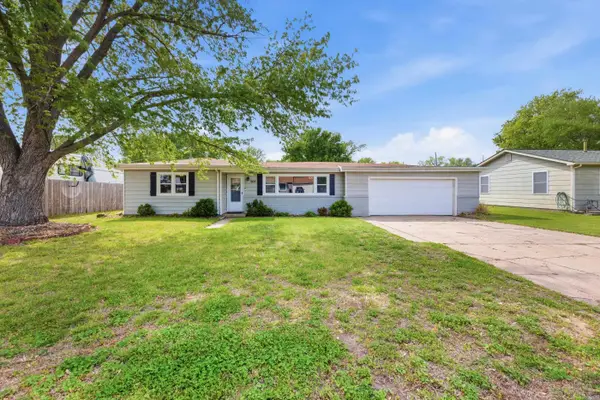 909 N Bebe St, Wichita, KS 67212