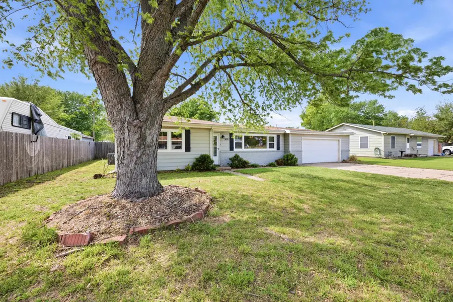 909 N Bebe St, Wichita, KS 67212 - #2