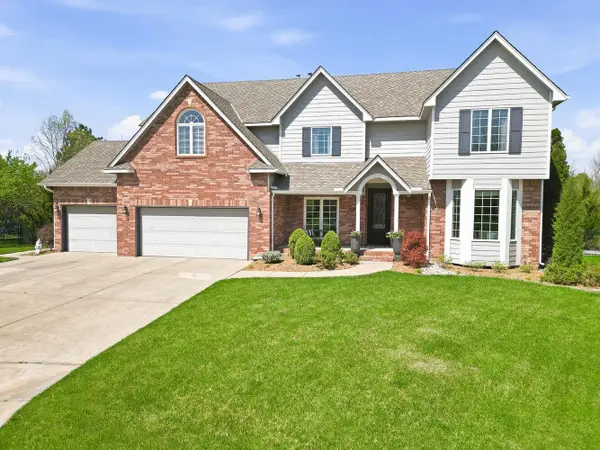 109 N Chelmsford Ct, Wichita, KS 67230