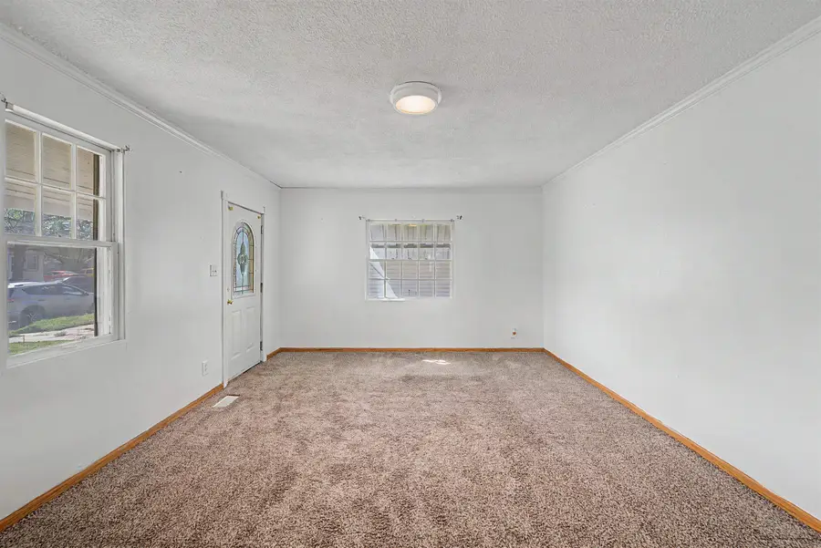 740 Merrill St, Salina, KS 67401 - #2