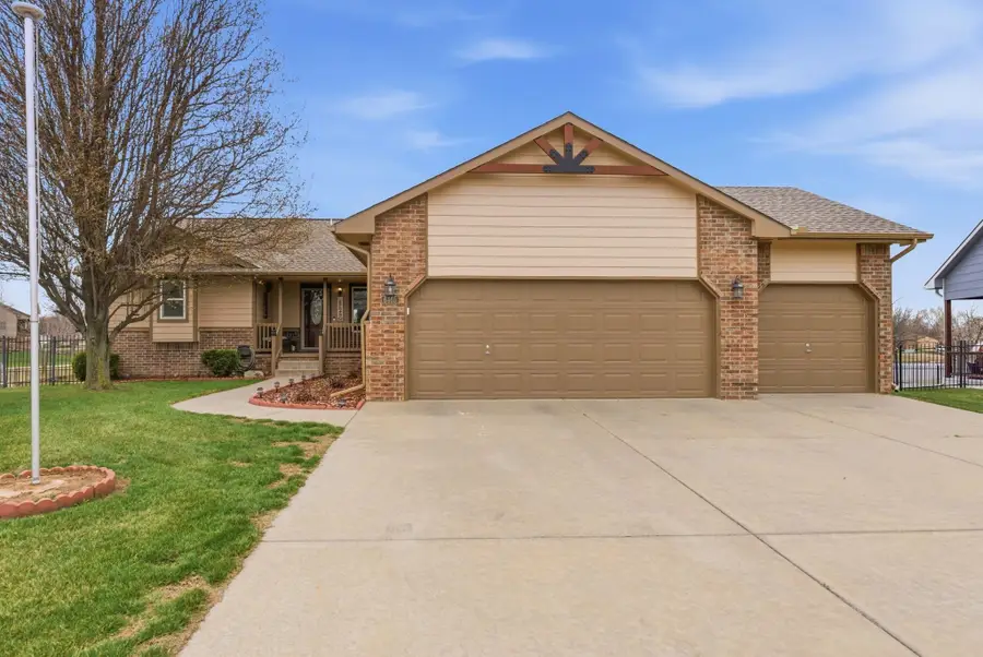 6465 N Upchurch Cir, Park City, KS 67219 - #2