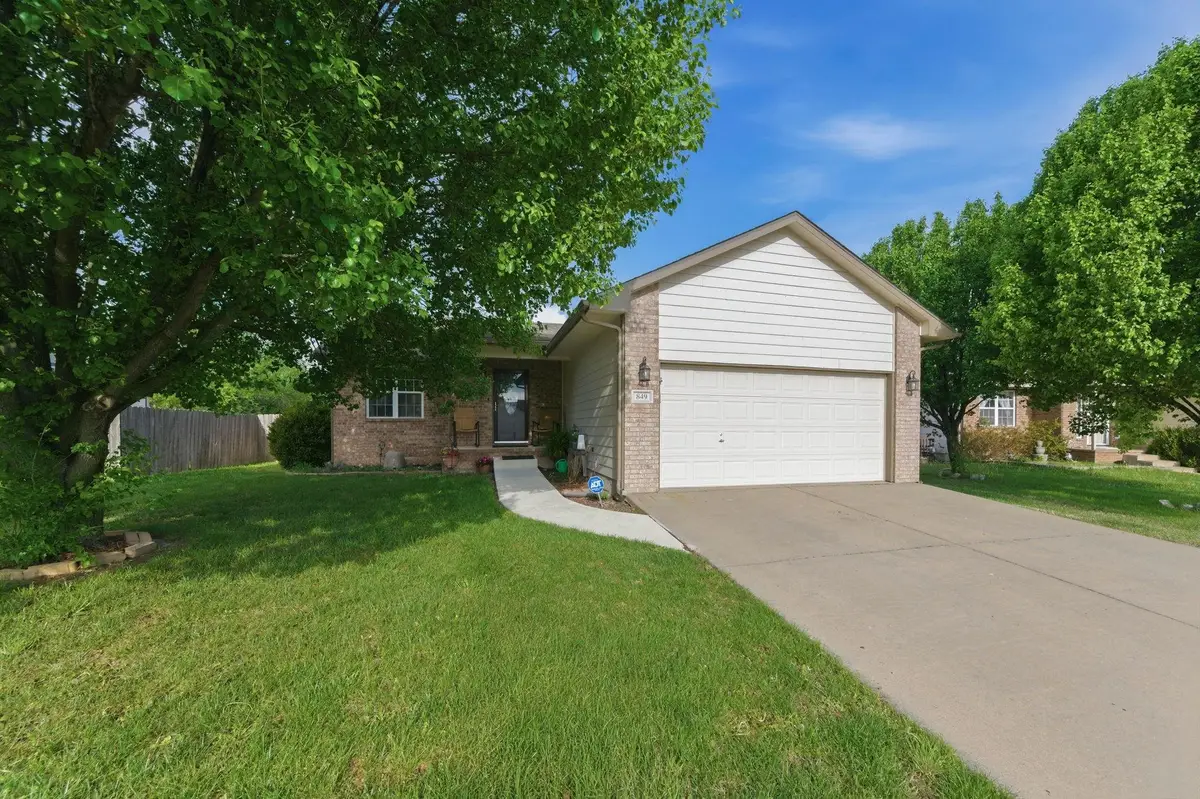 849 S Sunset Cir, Andover, KS 67002 - #1