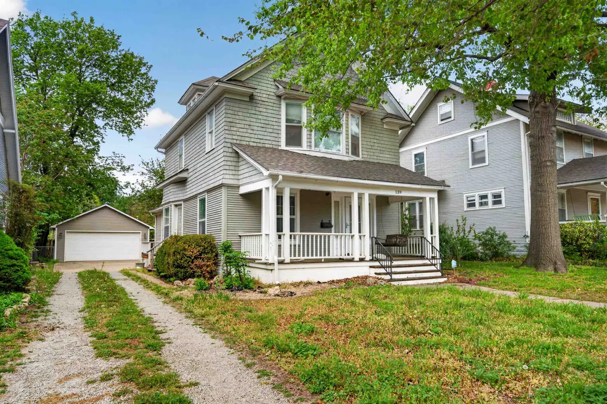 139 N Chautauqua Ave, Wichita, KS 67214 - #1