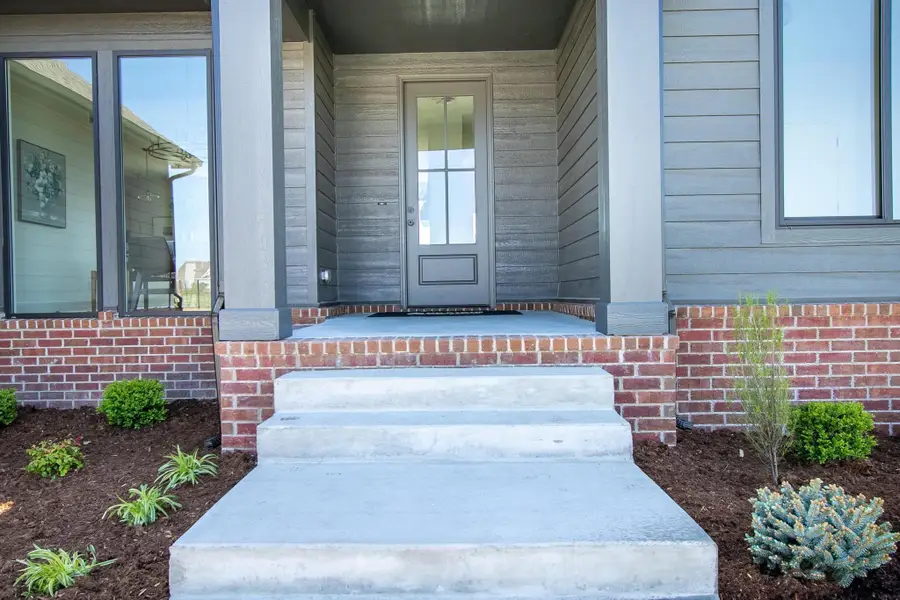 511 Glen Creek St, Newton, KS 67114 - #2