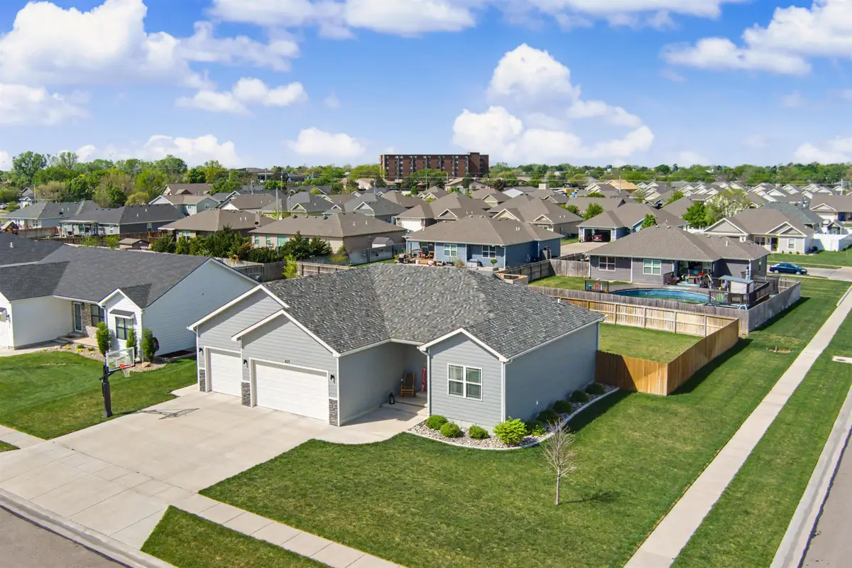 608 Covey Ct, Salina, KS 67401 - #1