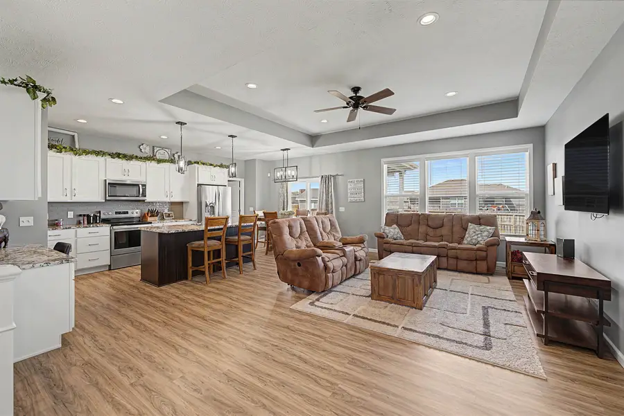 608 Covey Ct, Salina, KS 67401 - #2