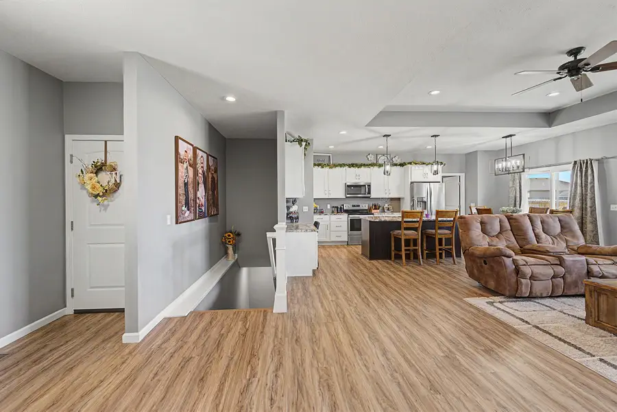 608 Covey Ct, Salina, KS 67401 - #3