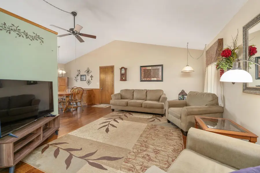 214 N Vantage View, Wichita, KS 67212 - #3