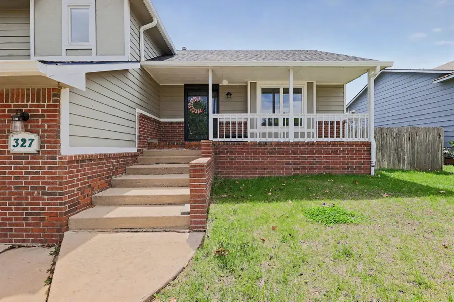 327 E Catalpa St, Derby, KS 67037 - #2