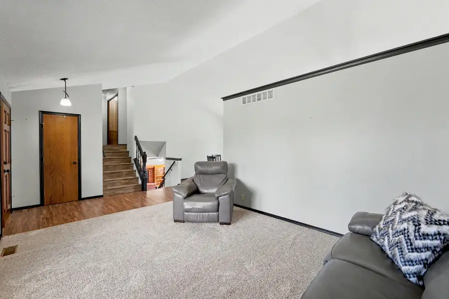 327 E Catalpa St, Derby, KS 67037 - #3