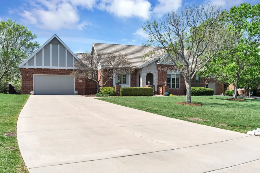 9237 N Wilson Estates Ct, Wichita, KS 67206 - #3