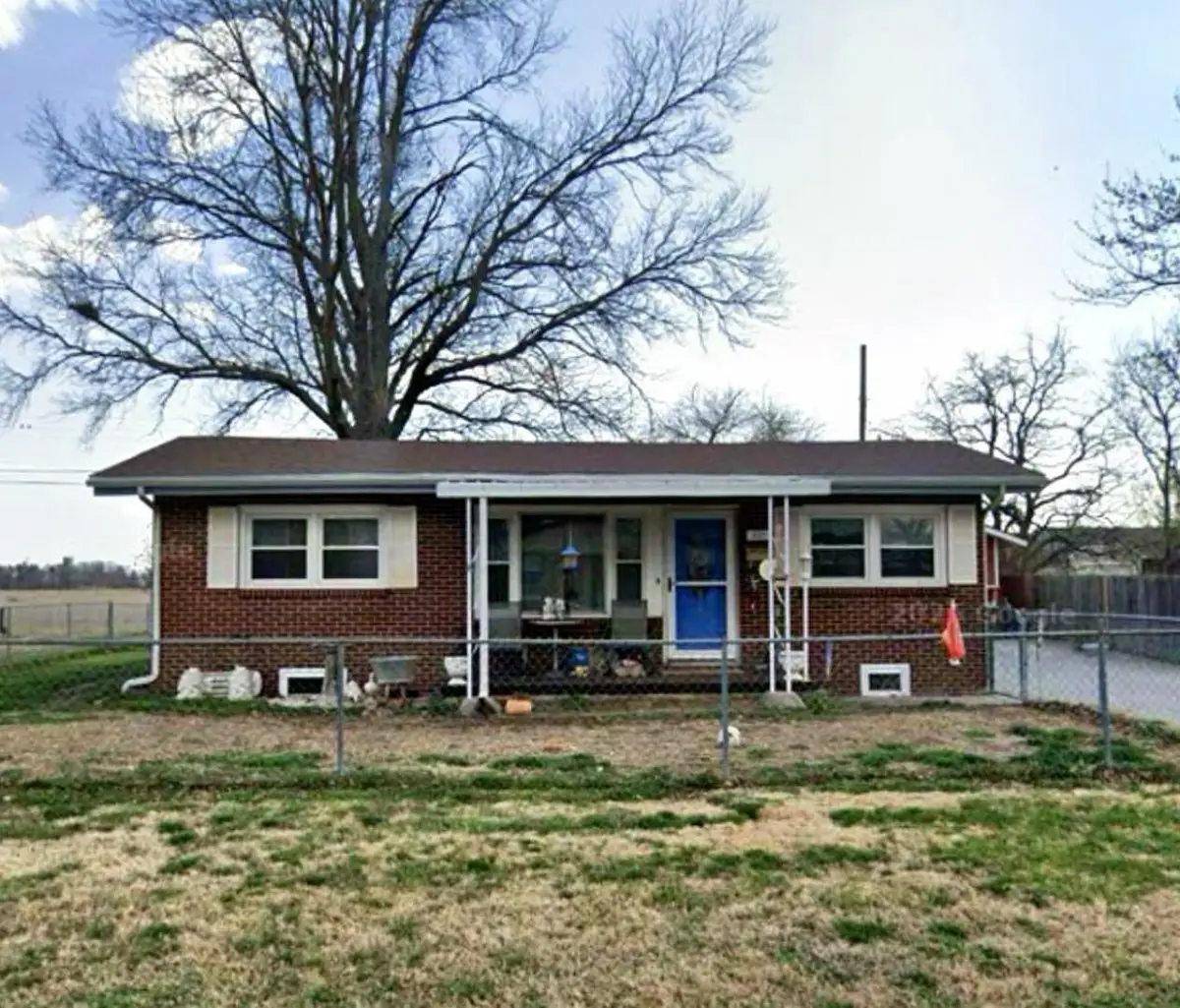 1101 W 4th St, Haysville, KS 67060 - #1