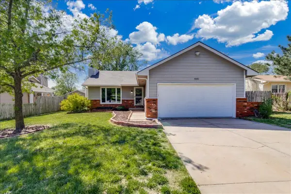 4141 N Danbury St, Bel Aire, KS 67220