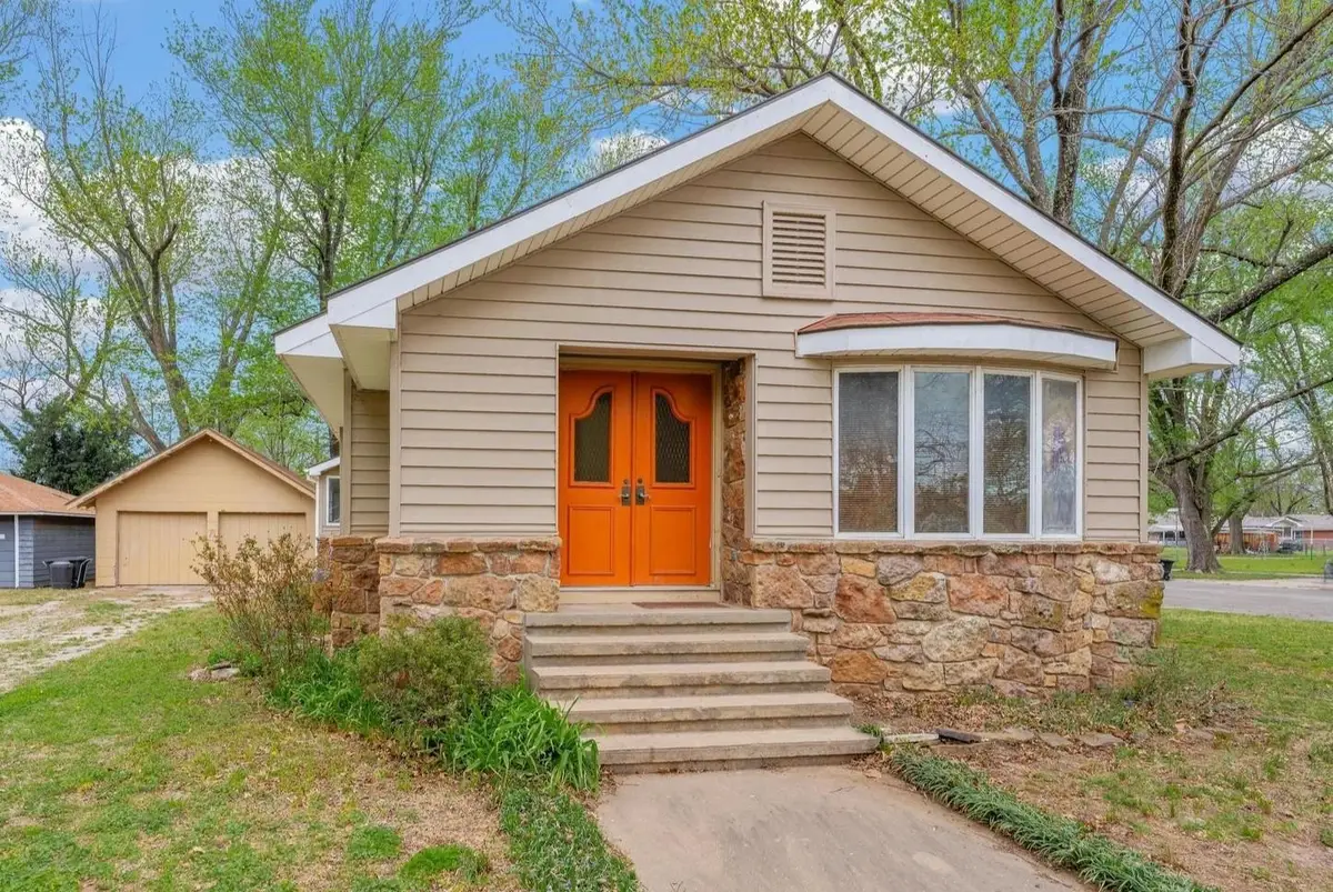 319 N Michigan St, Oxford, KS 67119 - #1