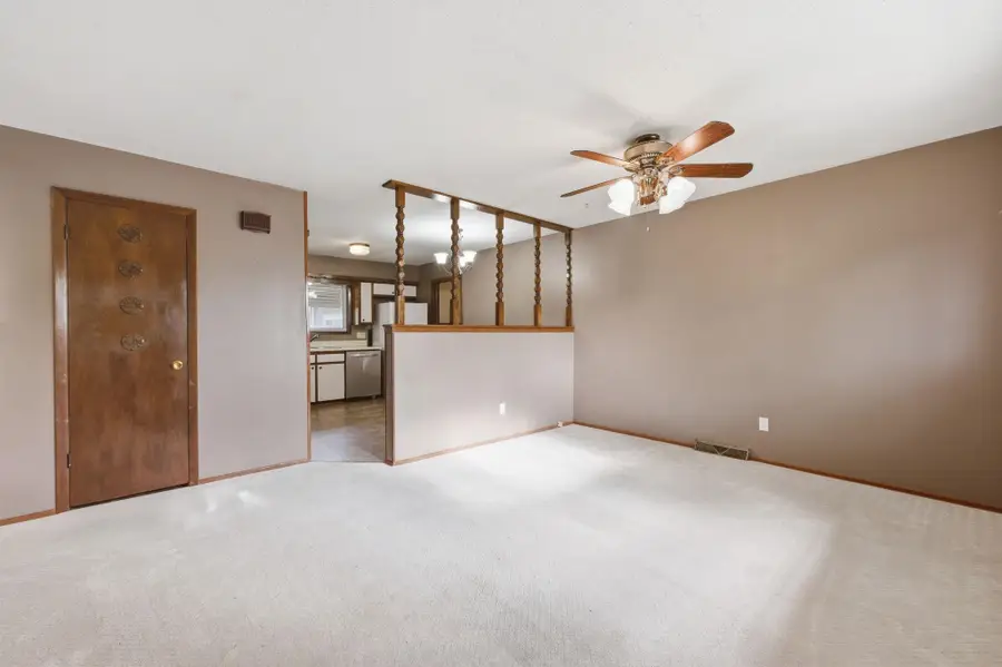 3147 S Gordon Ave, Wichita, KS 67217 - #3