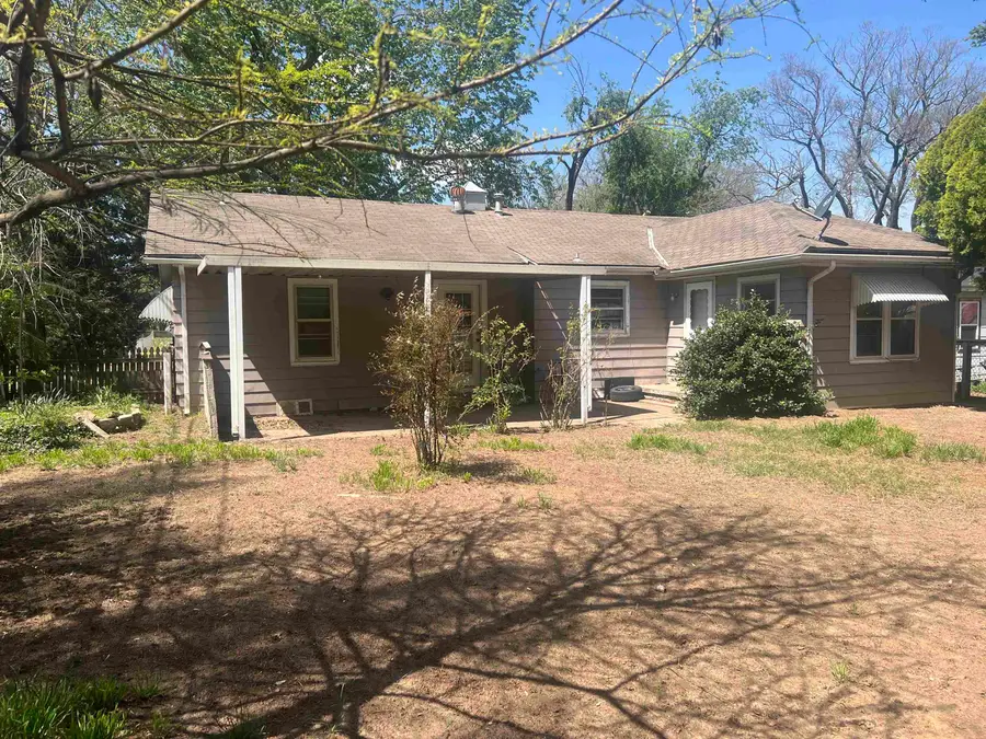 1004 N 9, Arkansas City, KS 67005 - #2