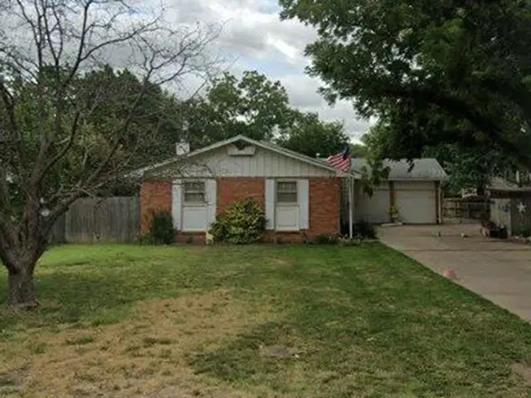 520 N Birch Ave, Valley Center, KS 67147-2551