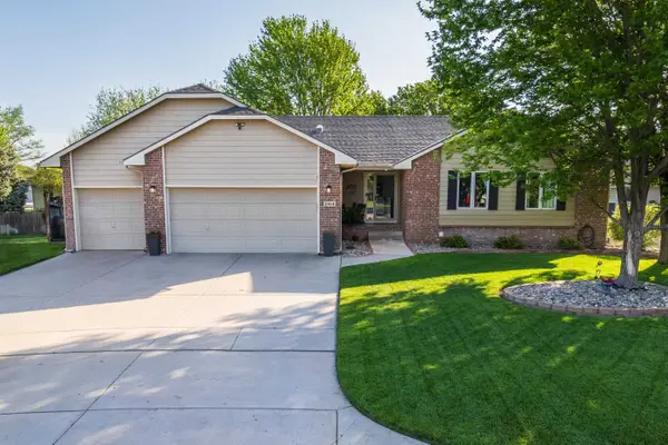 2414 N Covington Ct, Wichita, KS 67205